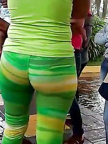 Cameltoe De Mi Sobrina En Leggins Mm