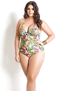 Plus Size Goddess Cleo Fernandes