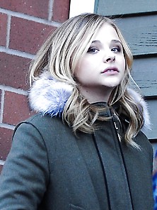 Chloe Moretz,  Cold Cutie,  Hot In A Parka