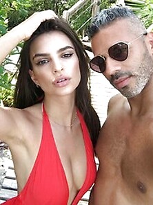 Cleavage Photos Of Emily Ratajkowski