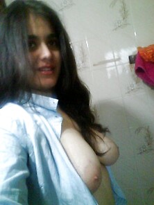 Natural Tits Indian Girlfriend