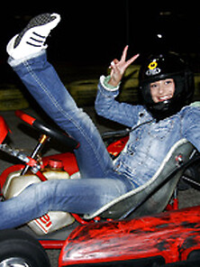 Karting Brunette Teenie Girl