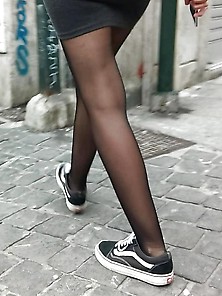 Beauty Legs With Black Stockings (Babes) Candid