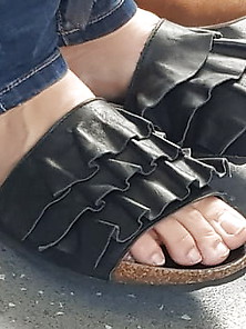 Candid Feet Of Sexy Chubby Latin Milf