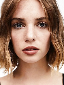 Maya Hawke Goddess