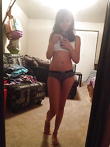 Hot Teen Selfie 125