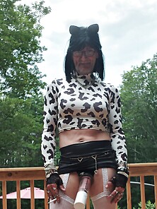 Huge juggs shemale fucked in her asshole