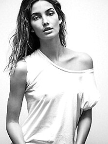 Lily Aldridge Braless Photo