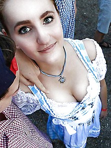 Sexy Dirndl Girls 81