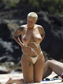 Amber Rose Topless Photos