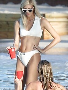 Devon Windsor,  Hannah Ferguson,  Shanina Shaik Bikini