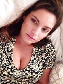 Pretty Kelly Brook Leaked Photos