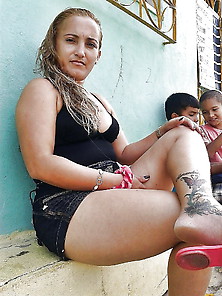 Monada De Mujer Brazilenia