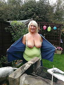 Donna Busty Gilf