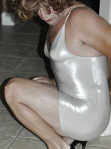 Booby shemale masturbates her fat shaft