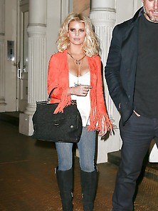 More Jessica Simpson