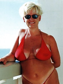 Mature Bikini 020.