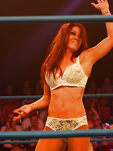 Madison Rayne (2)