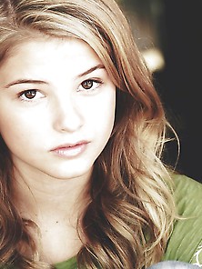 Stefanie Scott