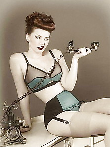 Erotic Pinup Girls