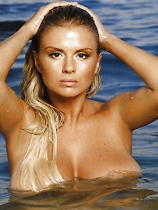 Anna Semenovich (Russian Singer)