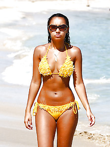 Leigh Anne Pinnock : Special Bikini Slut Edition