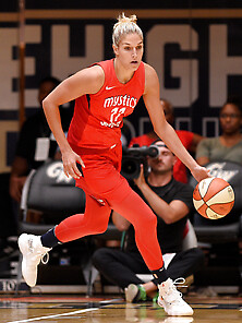 Elena Delle Donne