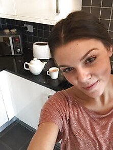 Faye Brookes Nude