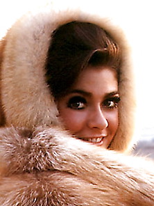 1968 - 12 -Cynthia Myers - Mkx