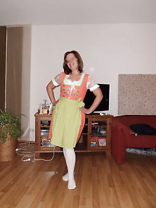 Im Dirndl