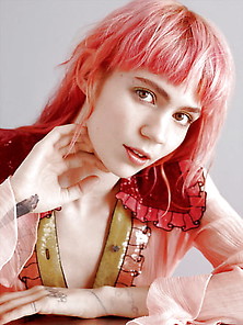 Grimes - Celeb Gallery