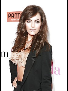 Camilla Belle1