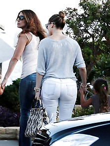 Jennifer Lopez's Amazing Ass 02