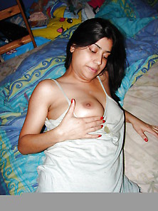 Desi Wife Riya