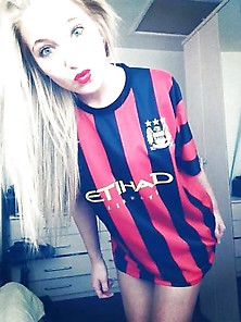 Ultimate Football,  Soccer Shirt Babes