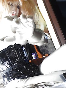 Gray Latexdoll