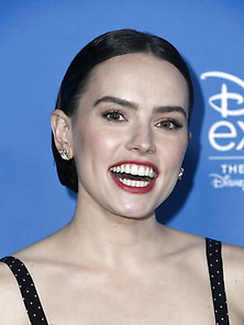 Sexy Daisy - D23 Expo '19