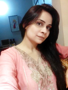 Hot Pakistani Aunty