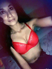 Tetas Rojas Ojos Guapos