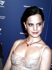 Mena Suvari Fucking Hot!!!