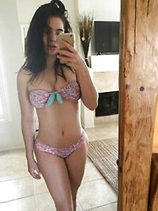 Sexy Pic Of Mckayla Maroney