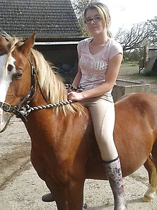 Equestrian Milfs From Norfolk,  Jodhpurs