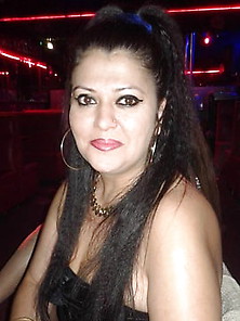 Turkish Ozlem Bar Kadini