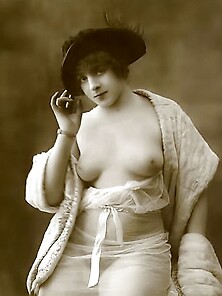 Vintage Cutie Perky Tits